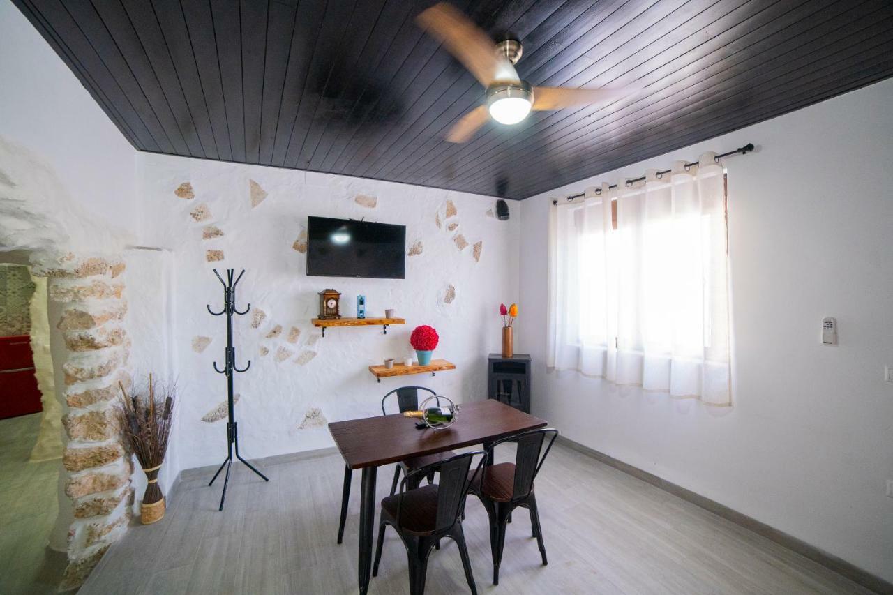 Casa Rural Las Colmenas الكالا ديل جوكار المظهر الخارجي الصورة
